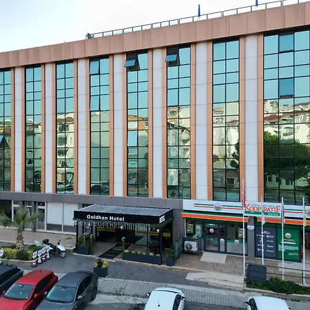 Hotel Goldhan 4*